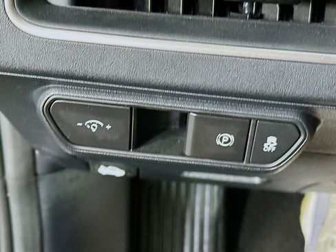 Used 2025 Kia K4 LXS image 17