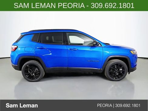 New 2026 Jeep Compass Latitude image 8