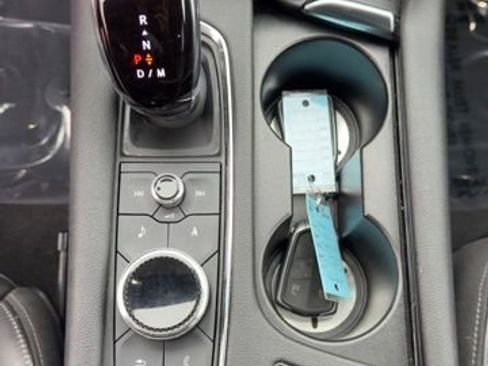 Used 2021 Cadillac XT6 Premium Luxury image 18