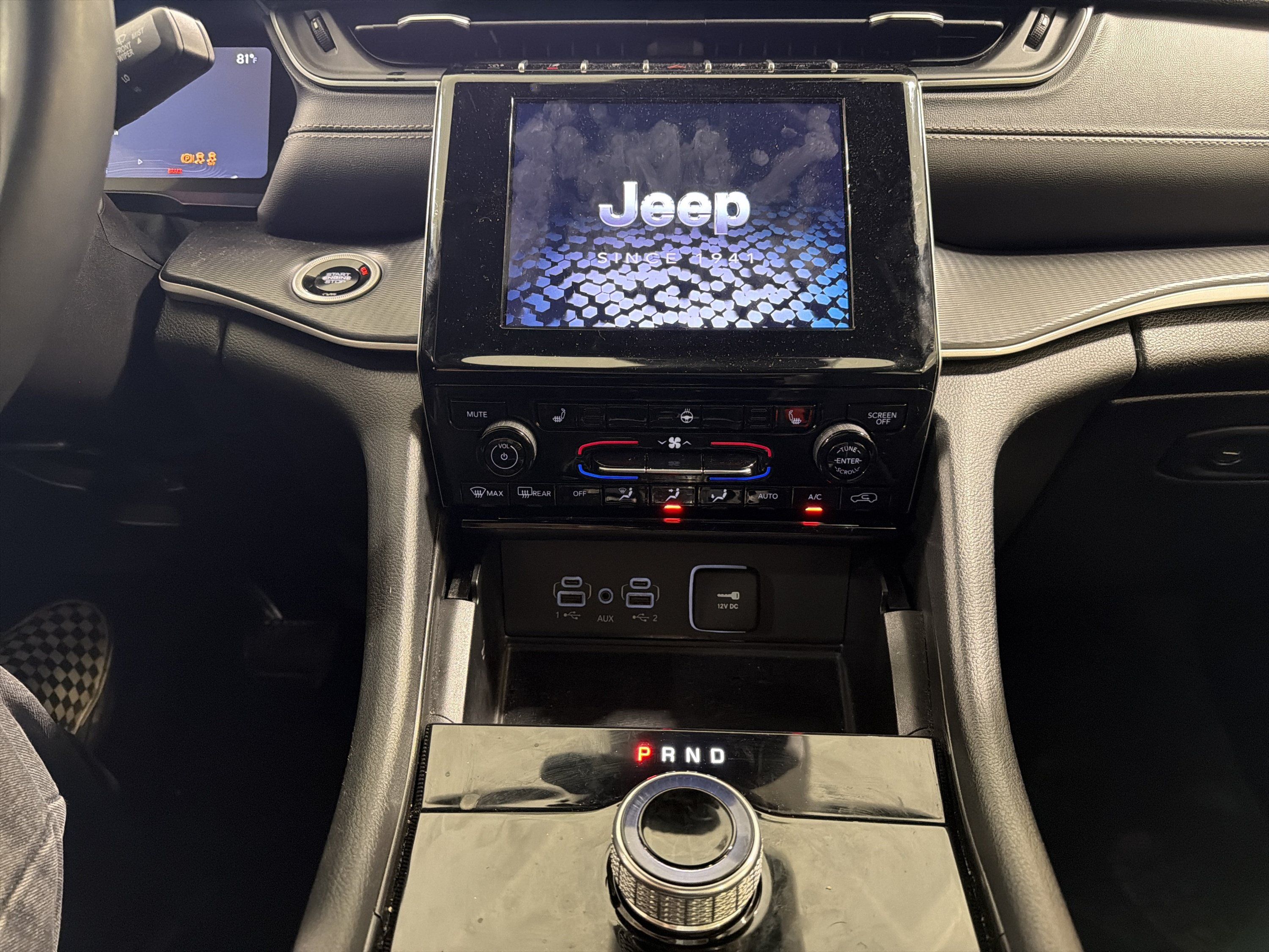 Used 2024 Jeep Grand Cherokee L Laredo AWD/4WD image 19
