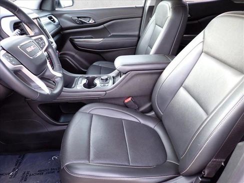 Used 2023 GMC Acadia SLT image 14