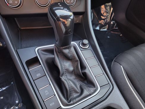 Used 2023 Volkswagen Jetta Sport image 24