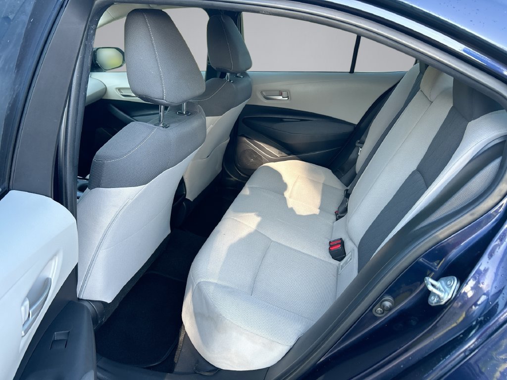 Used 2020 Toyota Corolla LE FWD image 27