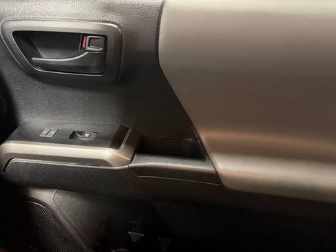 Used 2023 Toyota Tacoma SR5 w/ Black Out Package (TMS) image 27