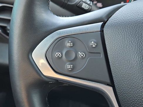 Used 2023 Chevrolet Traverse LT image 24