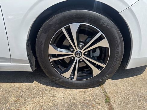 Used 2020 Nissan Sentra SV FWD image 28