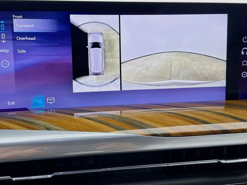 Used 2025 Cadillac Escalade Premium Luxury Platinum image 14