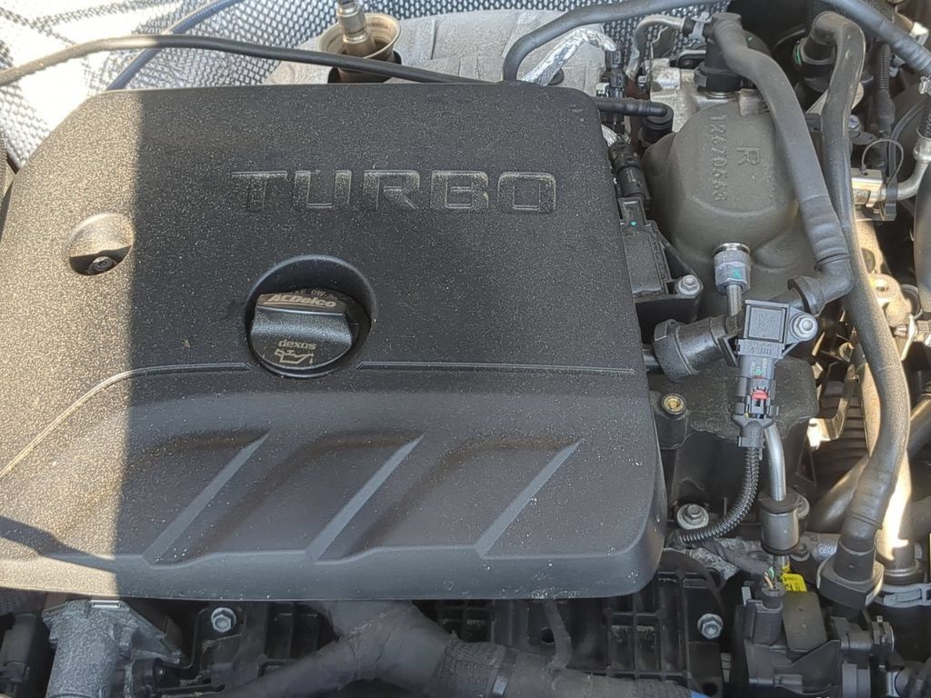 Used 2025 Chevrolet TrailBlazer LT AWD/4WD image 34