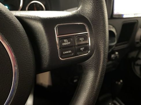 Used 2017 Jeep Wrangler Sport AWD/4WD image 28