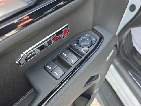 Used 2024 GMC Sierra 1500 AT4 w/ Technology Package image 29