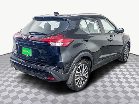 Used 2023 Nissan Kicks SV image 10