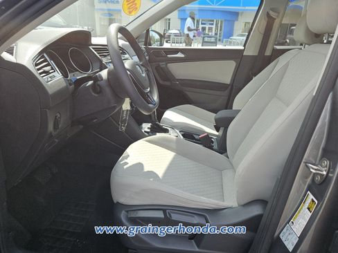 Used 2018 Volkswagen Tiguan S AWD/4WD image 10
