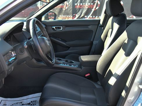 Used 2023 Honda Civic Sport image 16