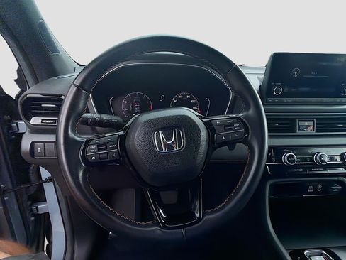 Certified 2024 Honda Pilot Sport image 10