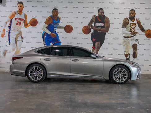 Used 2020 Lexus LS 500 w/ Interior Upgrade Package RWD image 19