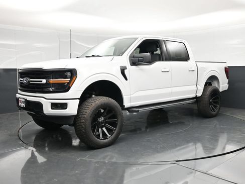 Used 2025 Ford F150 XLT w/ Equipment Group 301A Standard AWD/4WD image 5