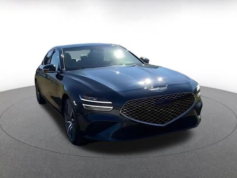 Used 2025 Genesis G70 2.5T image 2