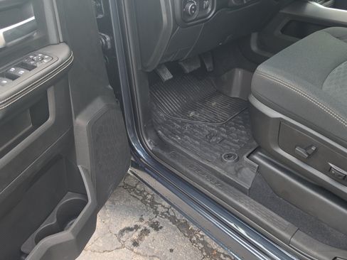 New 2026 RAM 3500 Big Horn AWD/4WD image 11