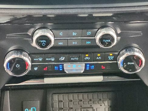 Used 2023 Ford F150 Raptor w/ Equipment Group 802A Raptor R AWD/4WD image 39