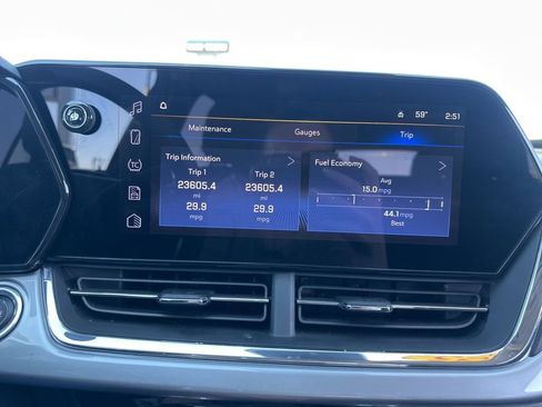 Used 2025 Chevrolet Trax LT image 41