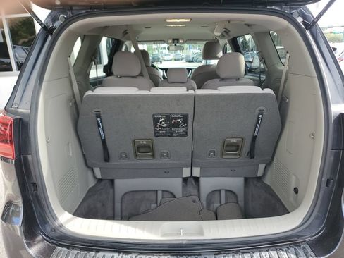 Used 2020 Kia Sedona LX FWD image 27