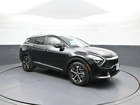 Certified 2023 Kia Sportage EX AWD/4WD image 4