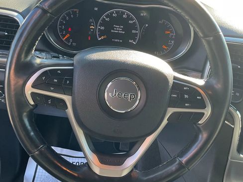 Used 2018 Jeep Grand Cherokee Limited image 25