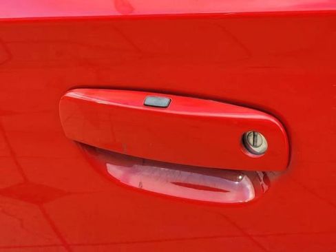 Used 2018 Dodge Charger SXT RWD image 10