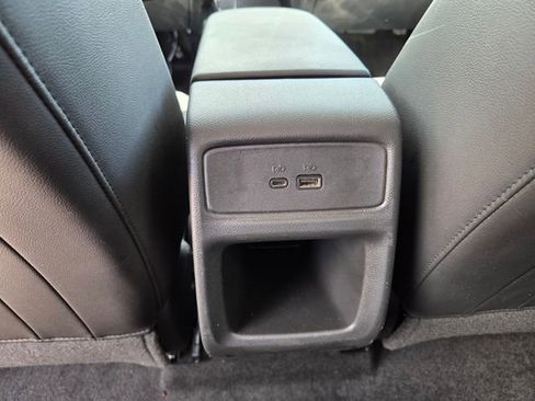 Used 2024 Chevrolet Trax LT FWD image 16