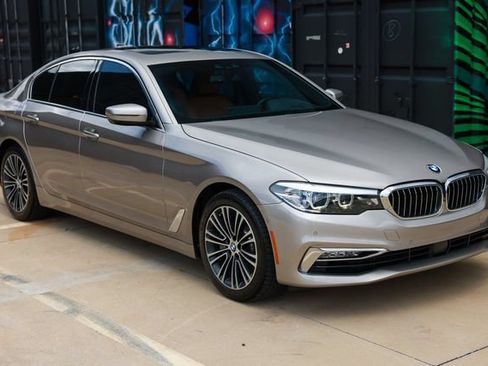 Used 2018 BMW 540i RWD image 18