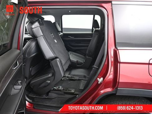 Used 2023 Jeep Grand Cherokee L Limited image 25