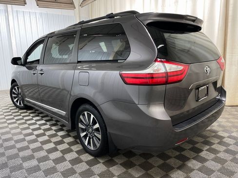 Used 2019 Toyota Sienna XLE image 20