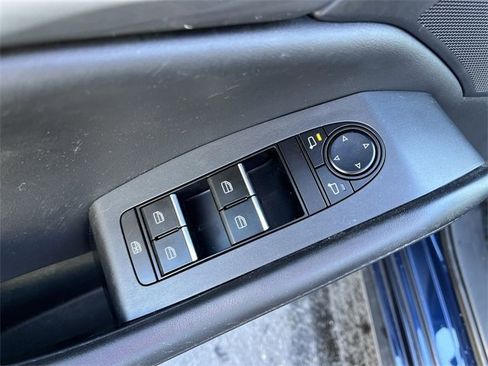 Used 2023 MAZDA MAZDA3 s image 13