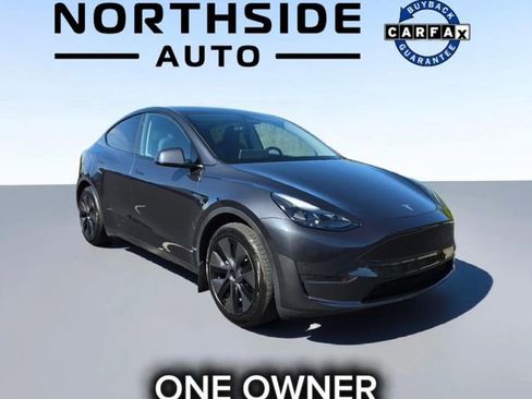 Used 2025 Tesla Model Y Long Range RWD image 1