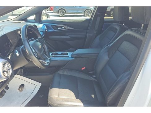 Used 2024 Chevrolet Equinox EV LT FWD image 4