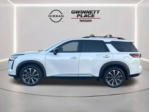 New 2026 Nissan Pathfinder Platinum image 8