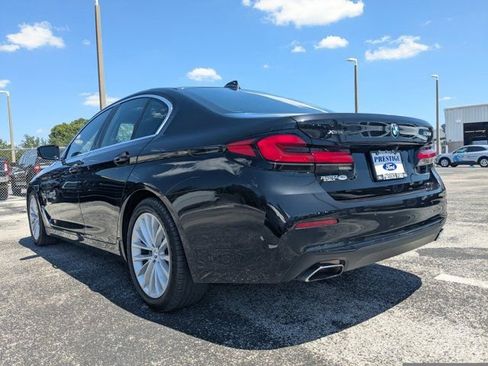 Used 2022 BMW 530i xDrive w/ Premium Package image 6