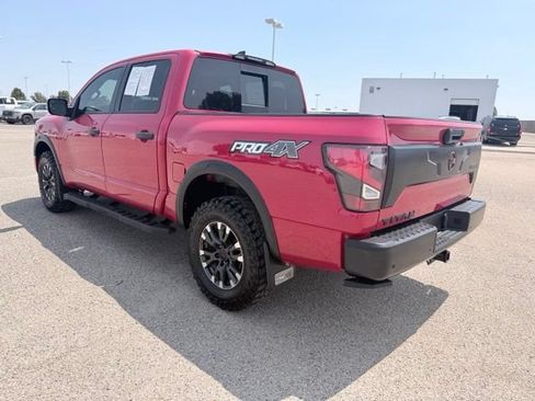Used 2024 Nissan Titan PRO-4X w/ Pro-4x Convenience Package AWD/4WD image 8