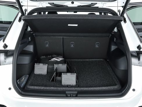 New 2026 Volkswagen Tiguan SE R-Line FWD image 68