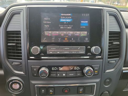 Used 2024 Nissan Titan SV w/ SV Convenience Package image 33