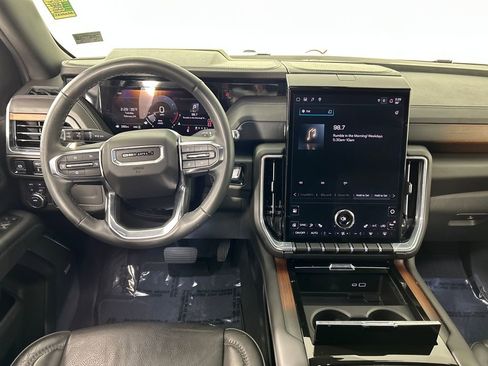 Used 2025 GMC Yukon Denali image 19
