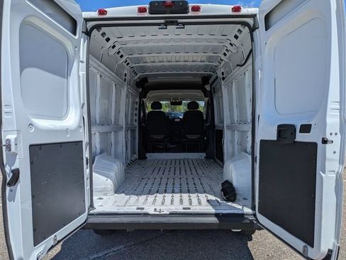 Used 2023 RAM ProMaster 2500 FWD image 12