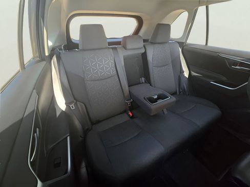 Used 2021 Toyota RAV4 XLE image 59