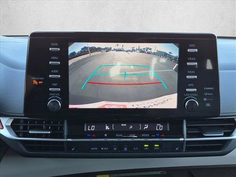 Certified 2023 Toyota Sienna XLE w/ XLE Plus Package FWD image 14
