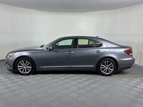 Used 2013 Lexus LS 460 AWD w/ Comfort Pkg image 2