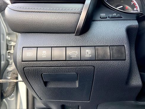 Used 2023 Toyota Camry SE image 33