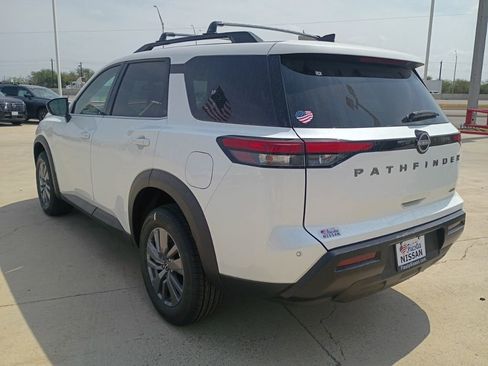 New 2026 Nissan Pathfinder SV image 4