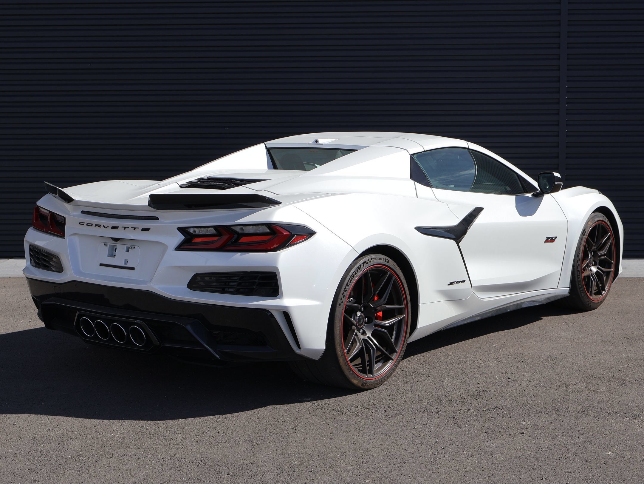 Used 2023 Chevrolet Corvette Z06 RWD image 9