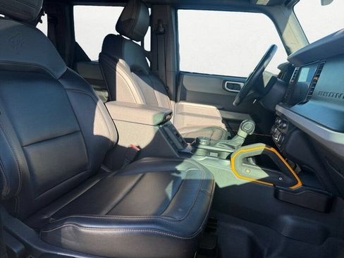 Used 2022 Ford Bronco Badlands w/ Sasquatch Package AWD/4WD image 15