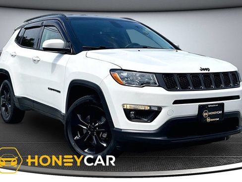 Used 2019 Jeep Compass Latitude AWD/4WD image 1